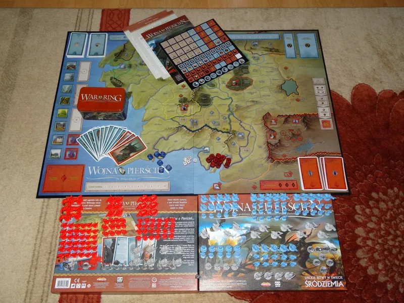 Что внутри: игра Война Кольца. Второе издание
