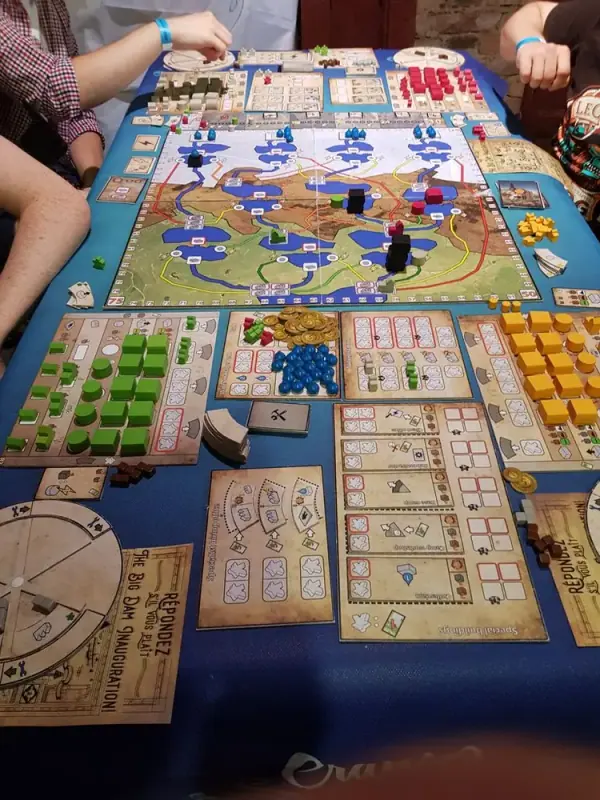 Партия: игра Плотина